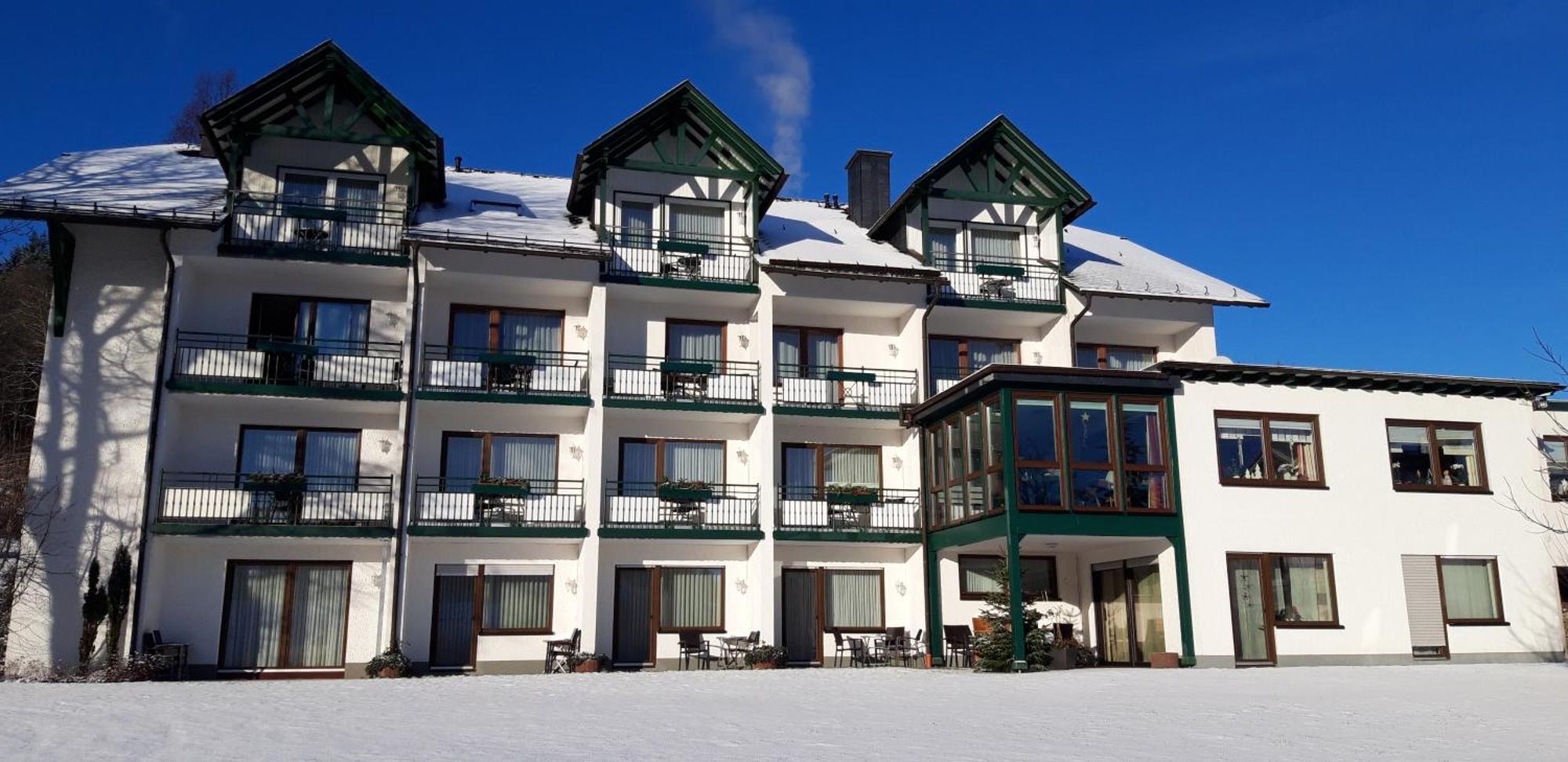 Hotel & Ferienappartements Edelweiss Вилинген Екстериор снимка