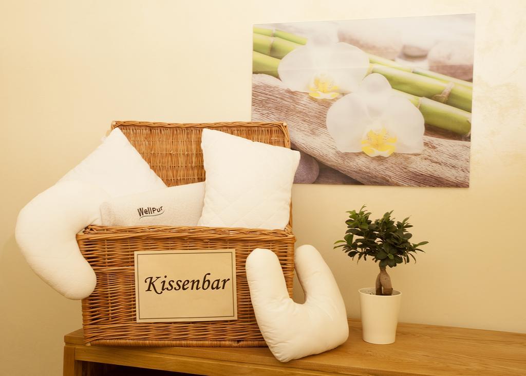 Hotel & Ferienappartements Edelweiss Вилинген Екстериор снимка