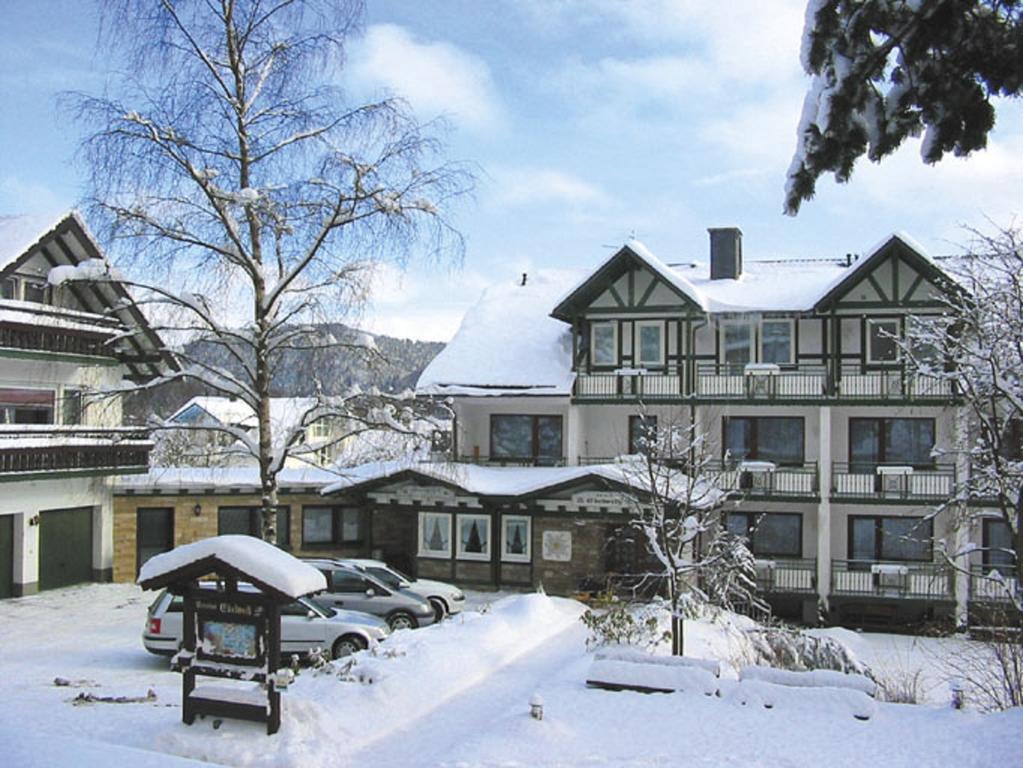 Hotel & Ferienappartements Edelweiss Вилинген Екстериор снимка