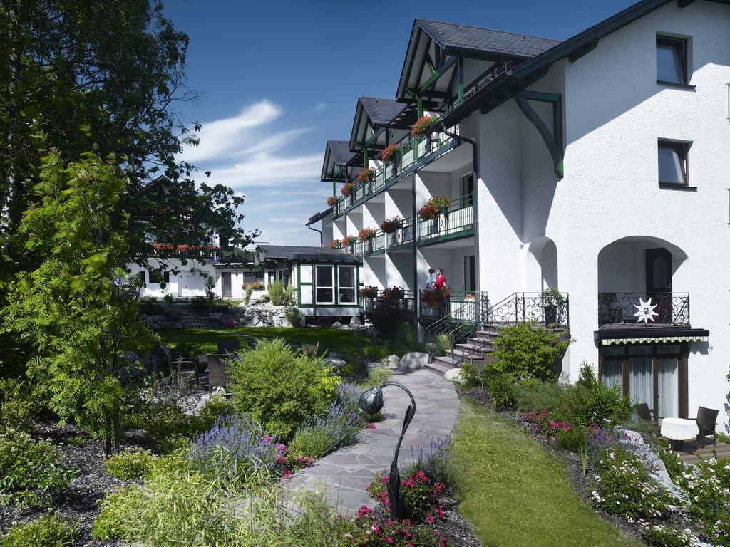 Hotel & Ferienappartements Edelweiss Вилинген Екстериор снимка